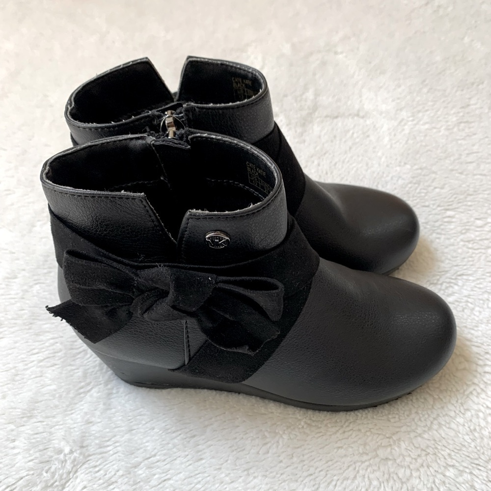 Michael Kors • Cate Katie Black Wedge Booties • Girls’ Size 13